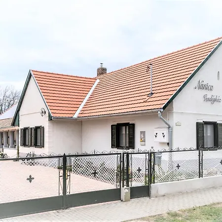 Nanica - Vidéki Romantika * Buzsák