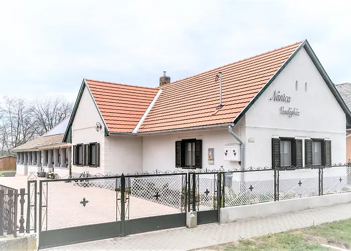 Nanica - Vidéki Romantika * Buzsák